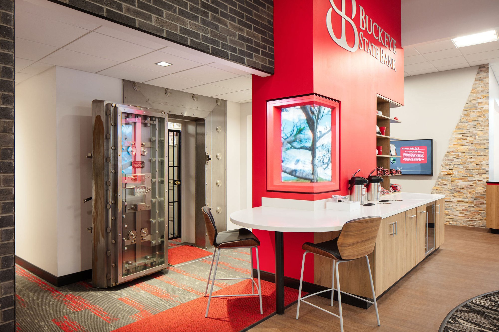 BuckeyeBank-1885NorthwestBlvd-06 (1)-1